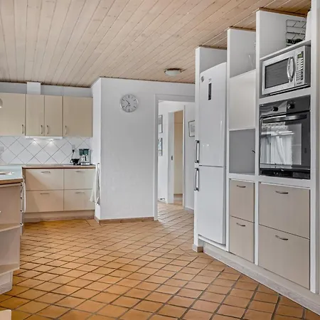 Dom wakacyjny Kalli - 100m From The Sea By Interhome