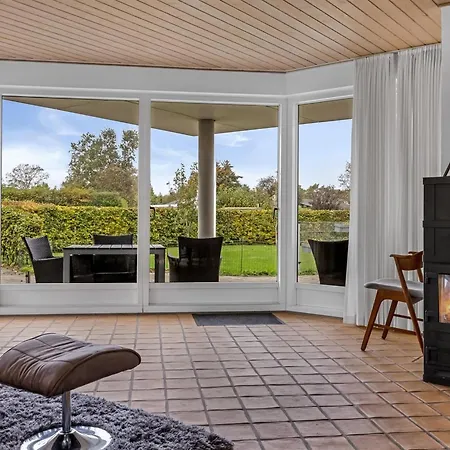 Dom wakacyjny Kalli - 100m From The Sea By Interhome Nedre Lysabild