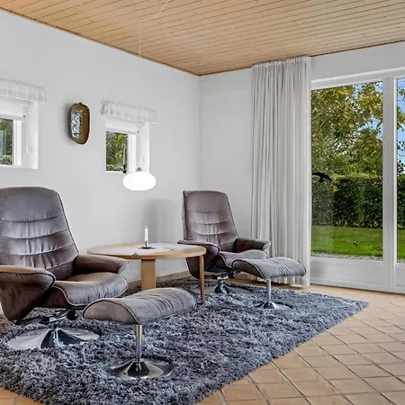 Dom wakacyjny Kalli - 100m From The Sea By Interhome Nedre Lysabild