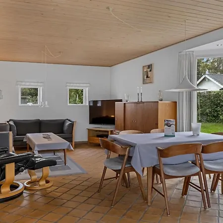 Kalli - 100m From The Sea By Interhome *