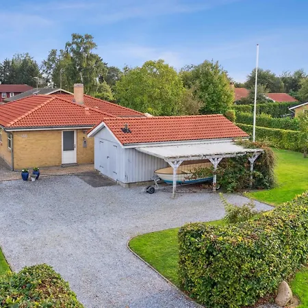 Dom wakacyjny Kalli - 100m From The Sea By Interhome *